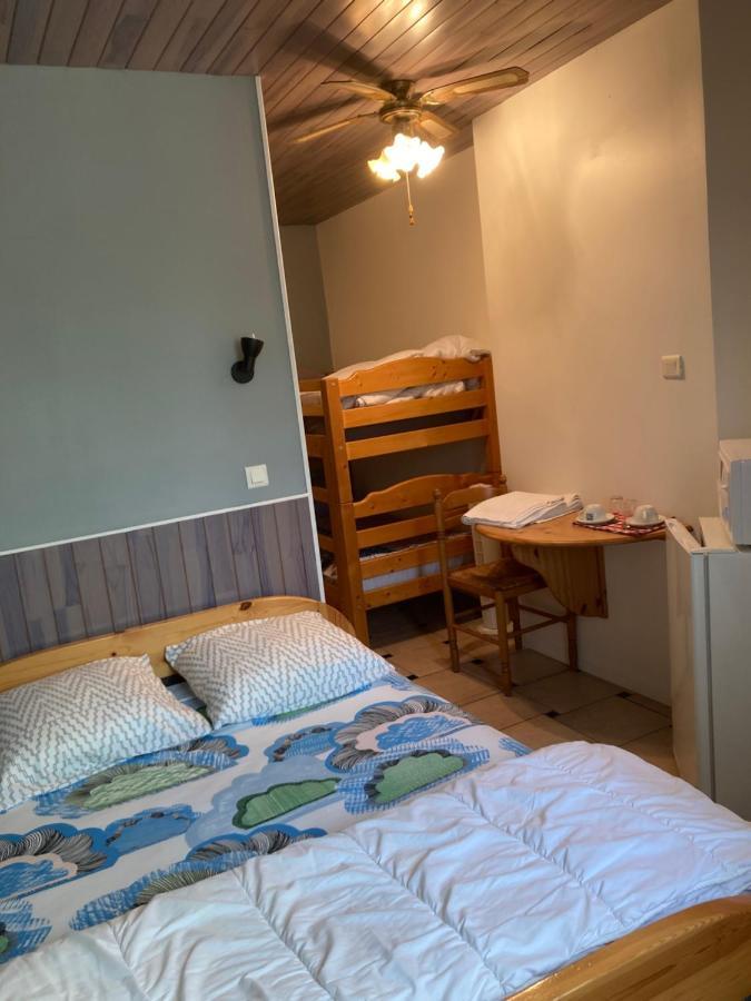 Le Robinson Bed & Breakfast Marseillan  Dış mekan fotoğraf